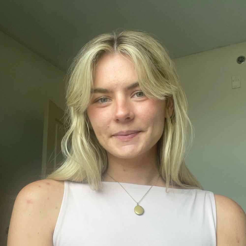 Meet your Posher, Hallie